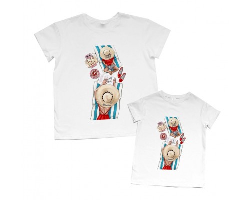На пляже - комплект футболок для мамы и дочки купить в интернет магазине